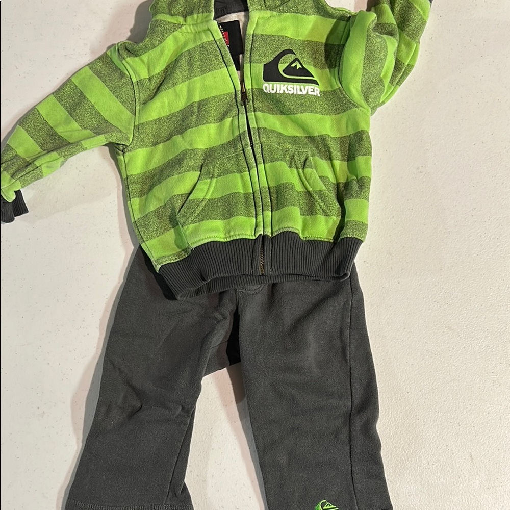 Quiksilver Lime Green and Charcoal Set